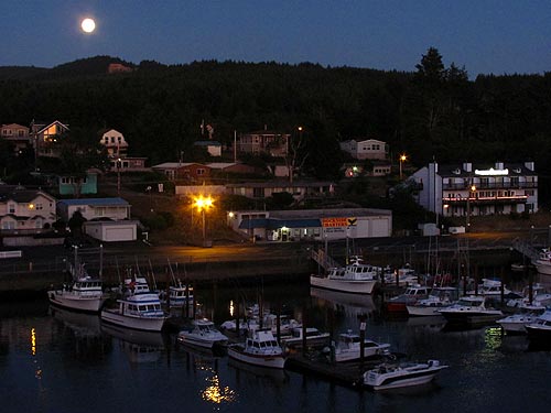 moonrise at Depoe Bay, central Oregon coast
