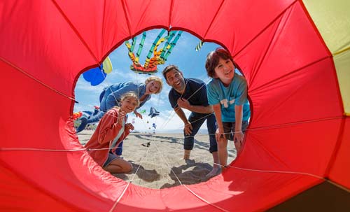 Major Kite Festival for Oregon Coast Town, and Video / TV Premieres 