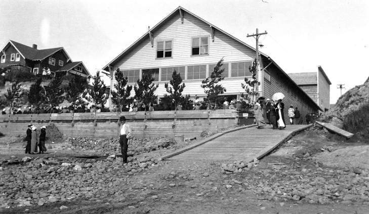 Nye Beach Natatorium a Distinctive Part of Newport / Oregon Coast History