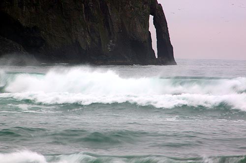 Oregon Coast High Surf Advisory Wed, Walloping Waves Continue Through Week